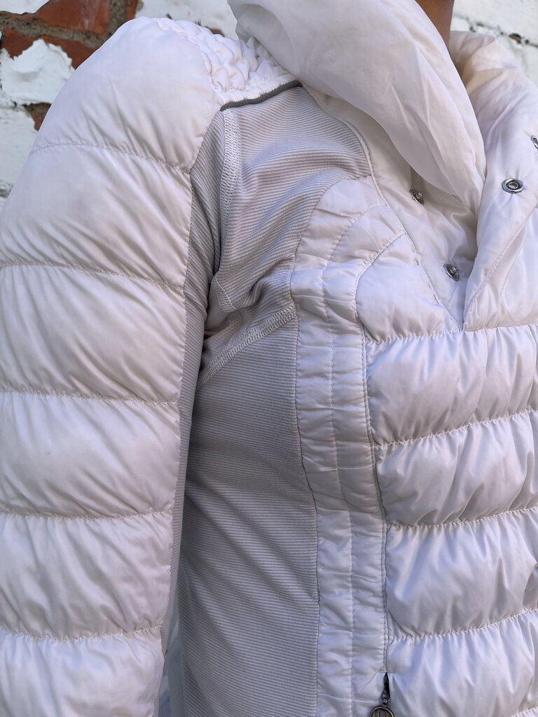 Lulu Lemon Puffer Jacket - Size 6(10)