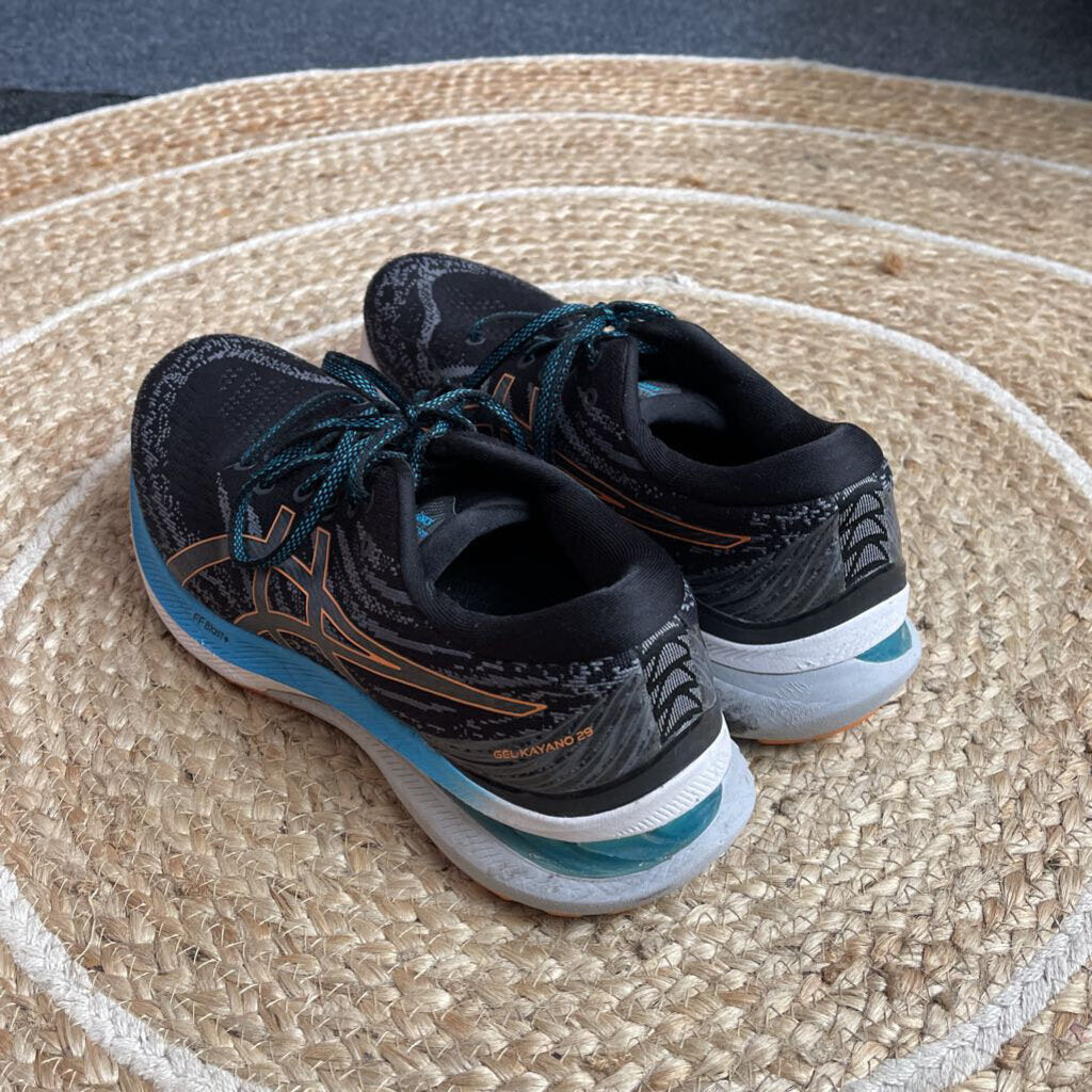 Asics Gel Kayano Runners (shoe laces bit worn) - Size 9