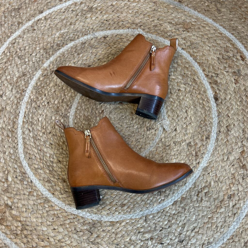 Frankie4 Chelsea Boots (marked) - Size 6