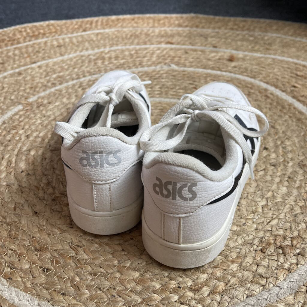 Asics Shoes - Size 8
