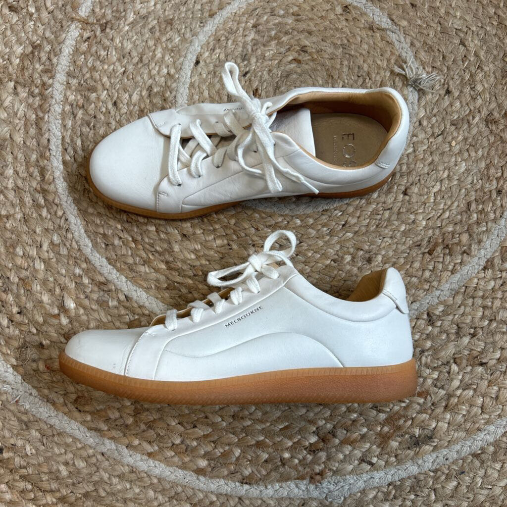 EOS Sneakers - Size 40