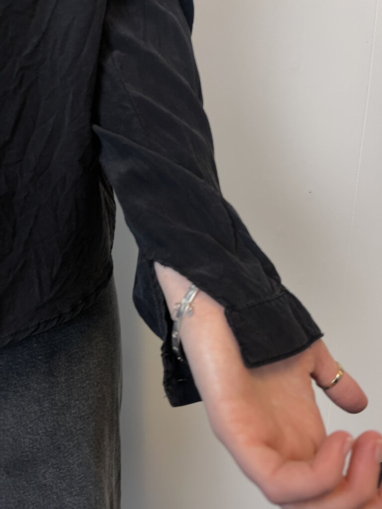 Smith & Western Silk Top - Size 8 (Missing button)