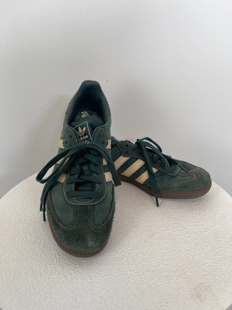 Adidas Shoes - Size 40