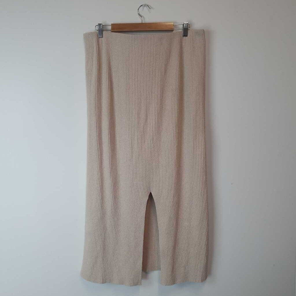 COS Skirt (marks) - Size L