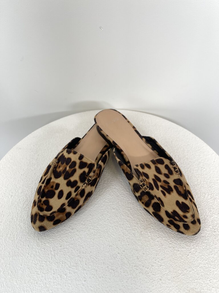 Novo Slip Ons - Size 36