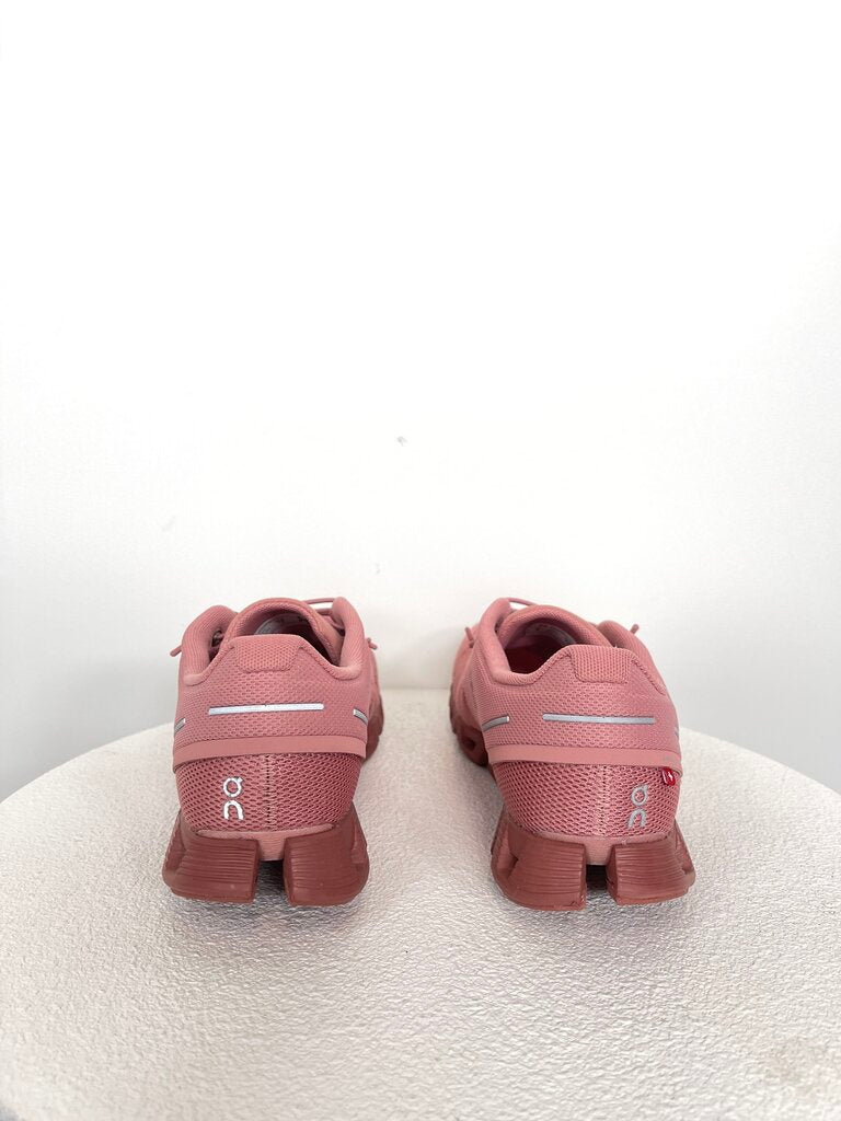 On Cloud Shoes (new with box) - Size 8