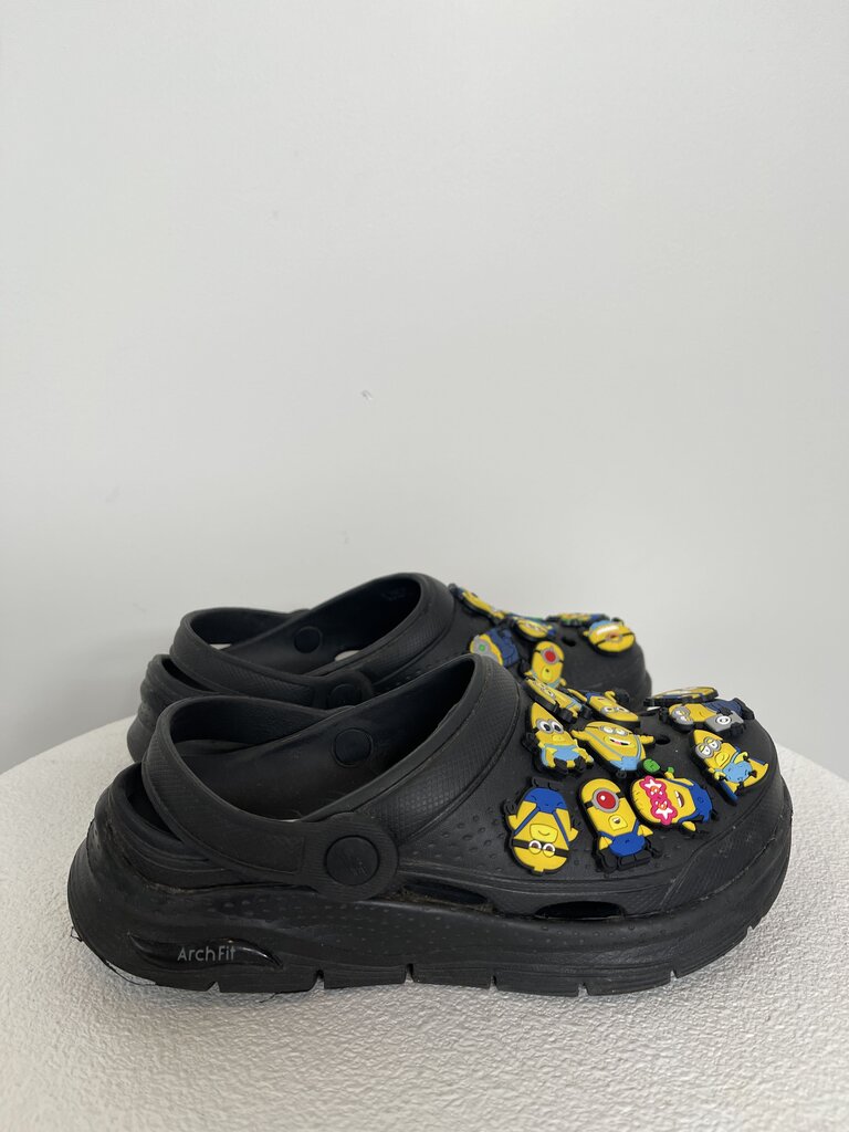 Sketchers Shoes - Size WS5