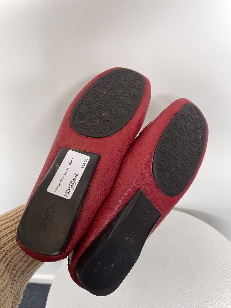 Michael Kors Shoes - Size 7