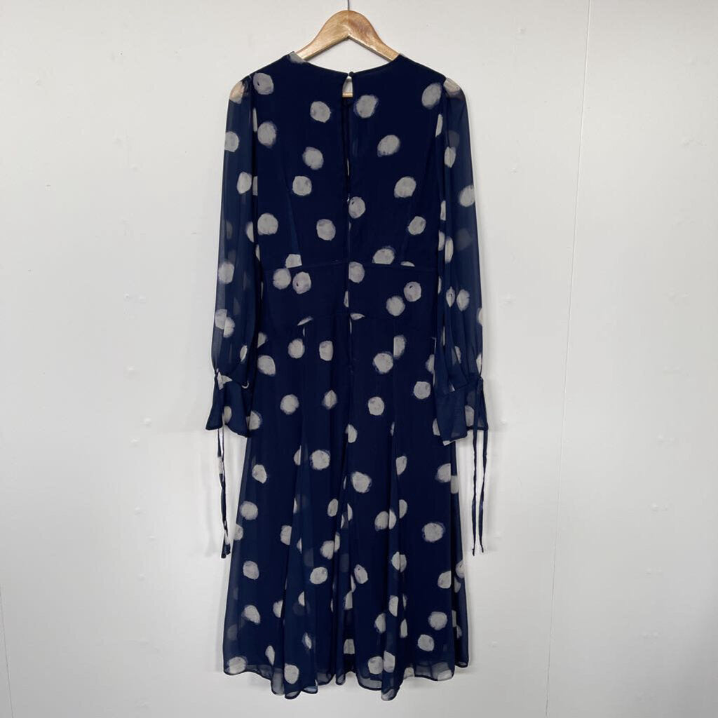Lipsy London Dress (pulls) - Size 12