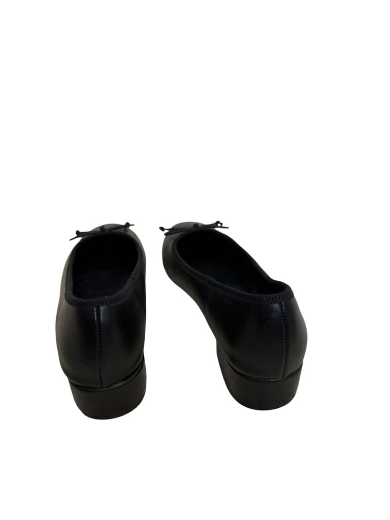 Wildfire "Noble" Shoes (NEW) - Size 7