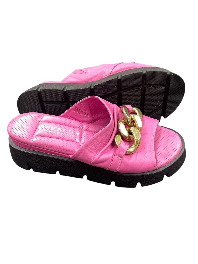 Bresley Slides (water marks) - Size 38