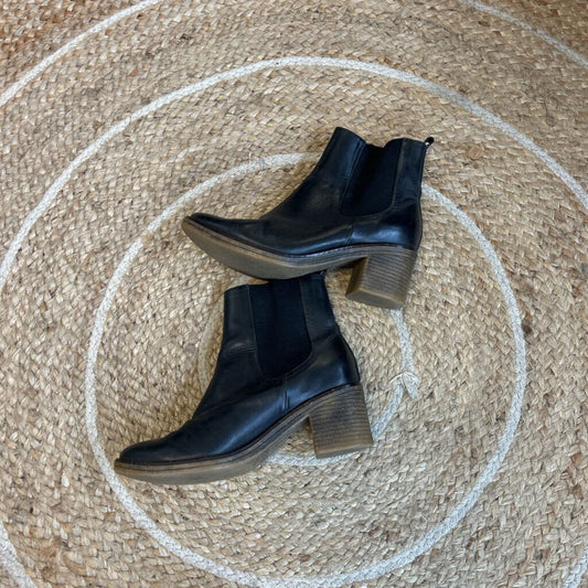 Django & Juliette Chelsea Boots - Size 37