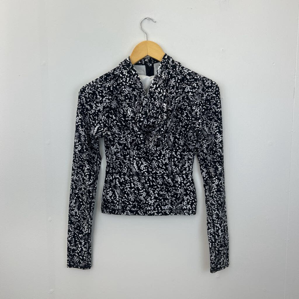 Lulu Lemon Jacket - Size 2(6)