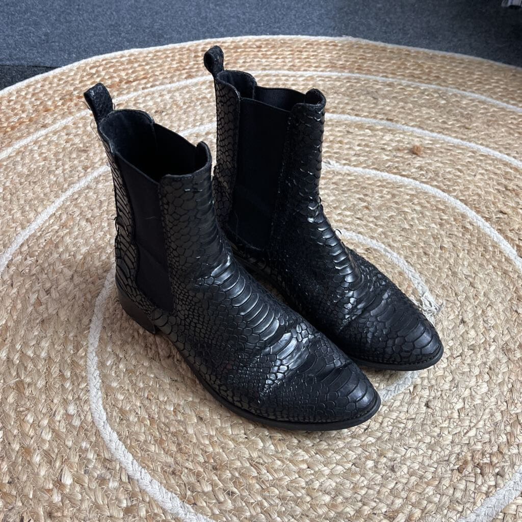 Stella + Gemma Boots - Size 40