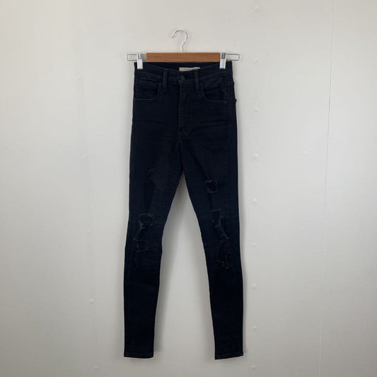 Levi Jeans - Size 24