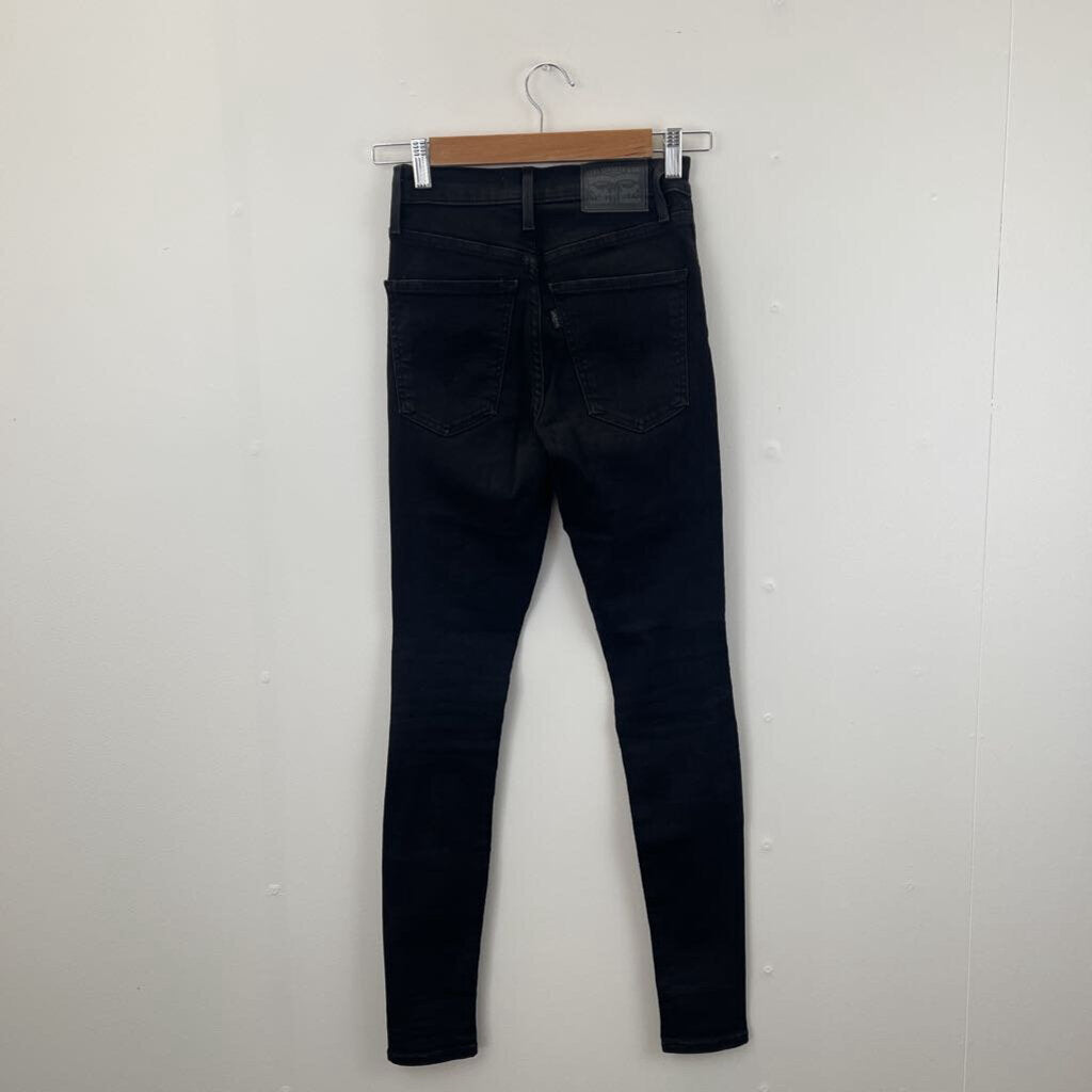 Levi Jeans - Size 24