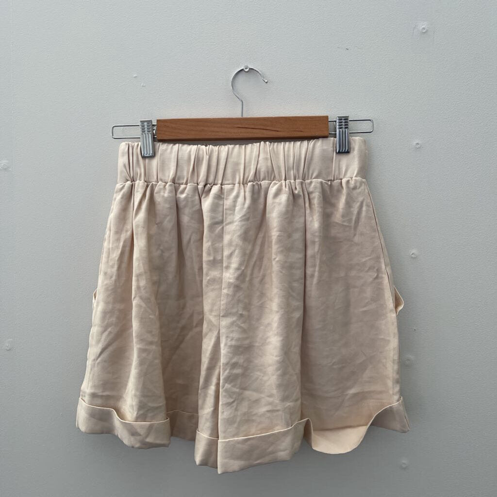 Paper Heart Shorts (nwt) - Size 8