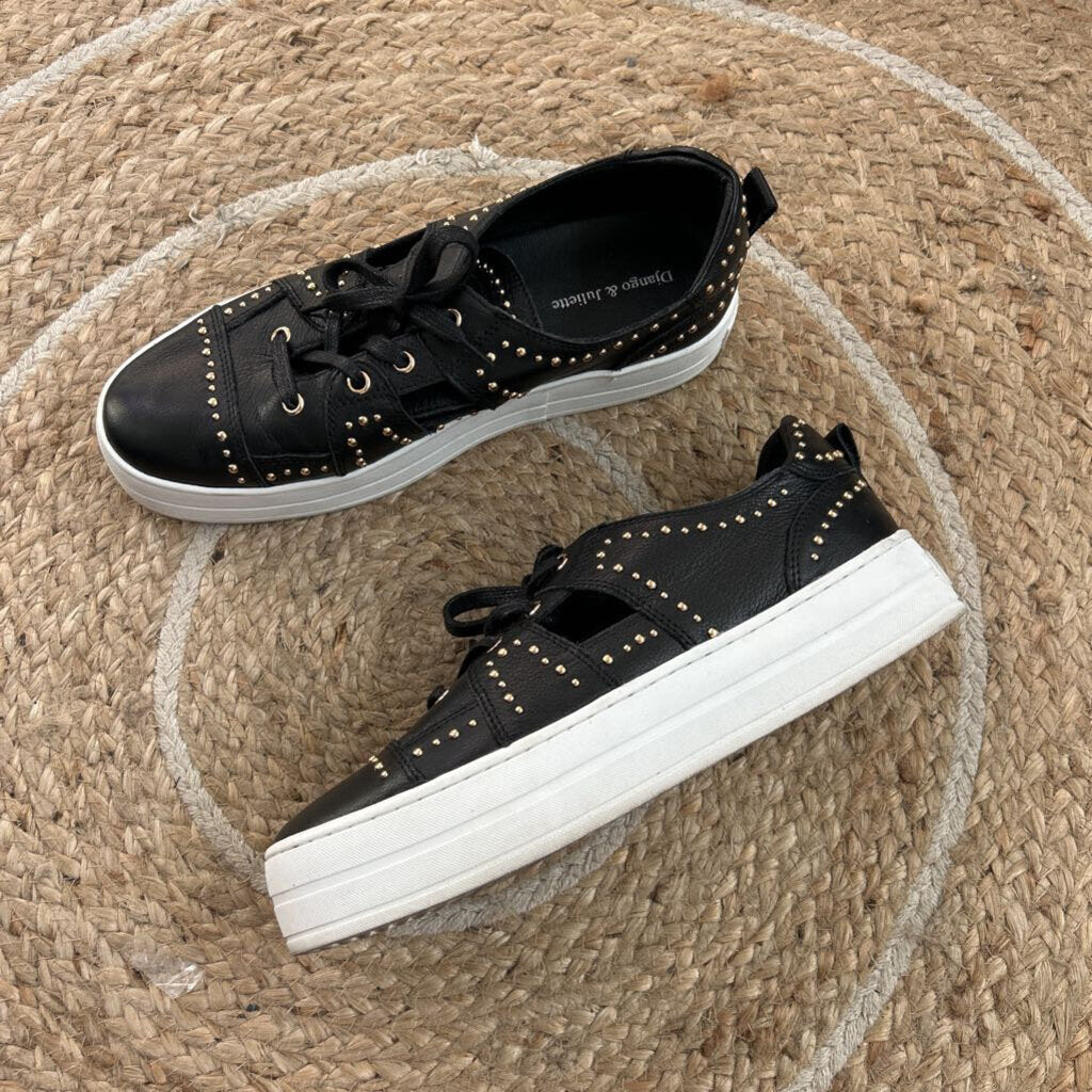 Django & Juliette Shoe