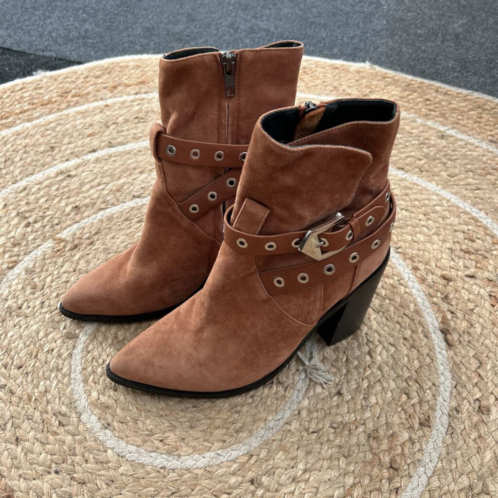Sol Sana Boots - Size 40