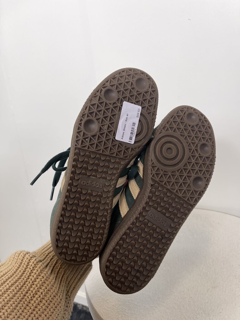 Adidas Shoes - Size 40