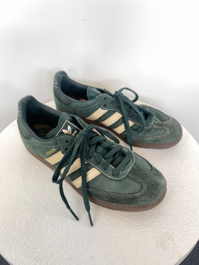 Adidas Shoes - Size 40