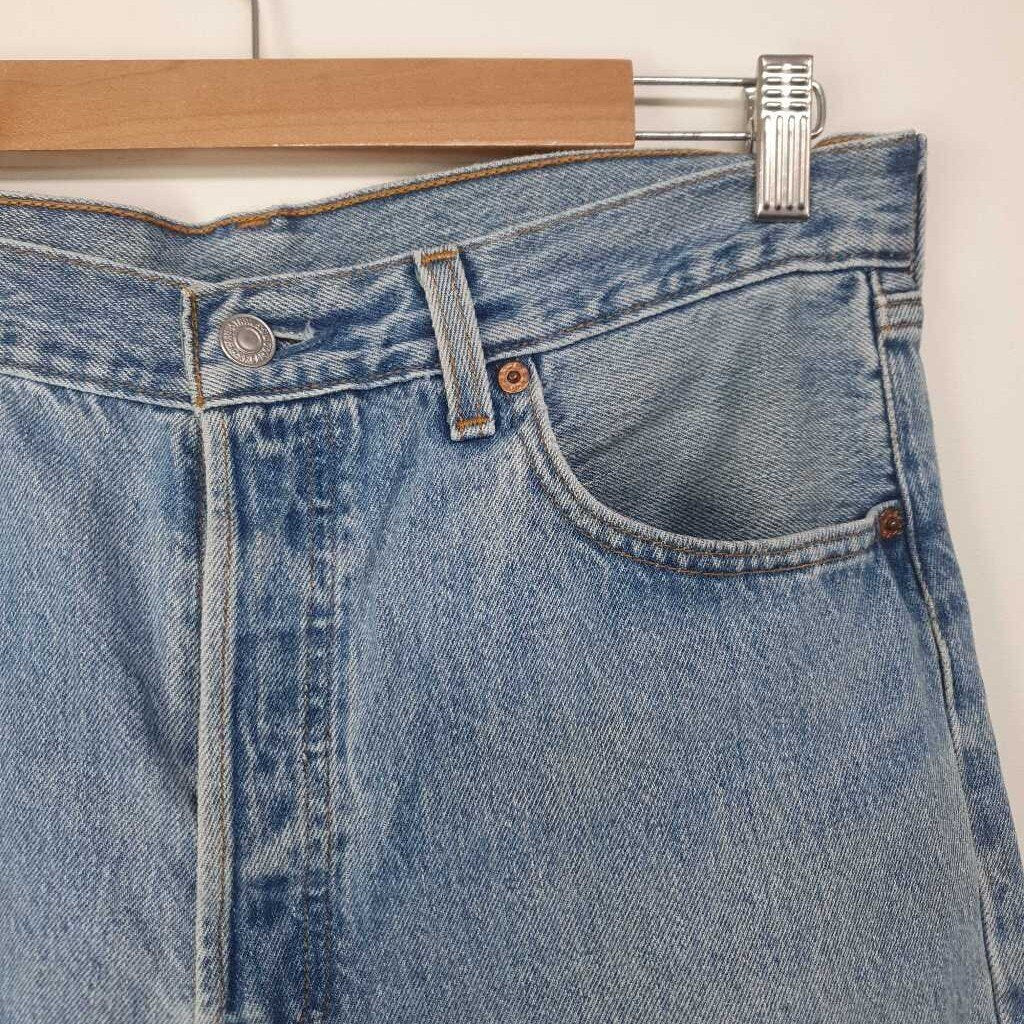 Levis Jeans - Size 34