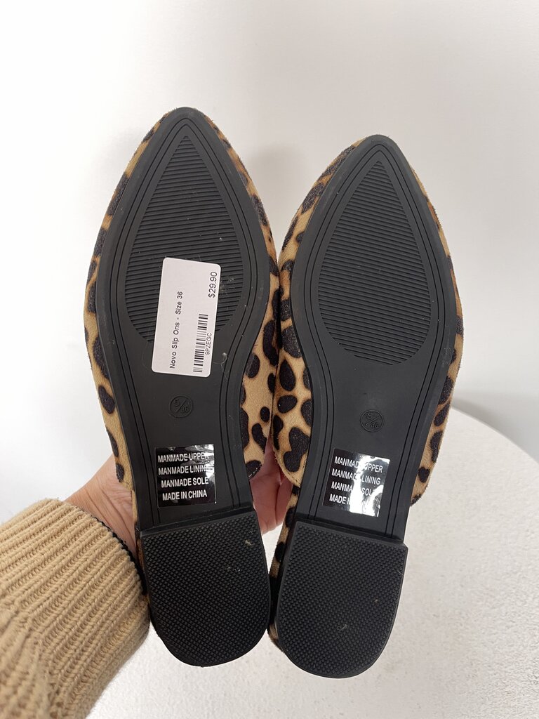 Novo Slip Ons - Size 36