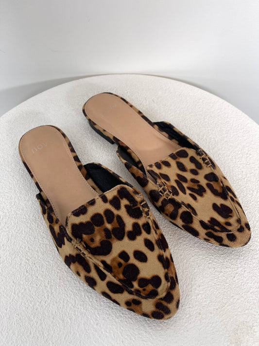 Novo Slip Ons - Size 36