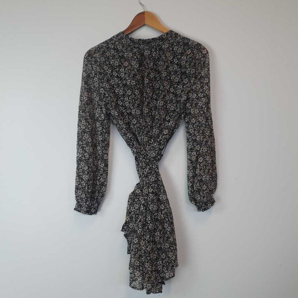 Decjuba Dress - Size 8
