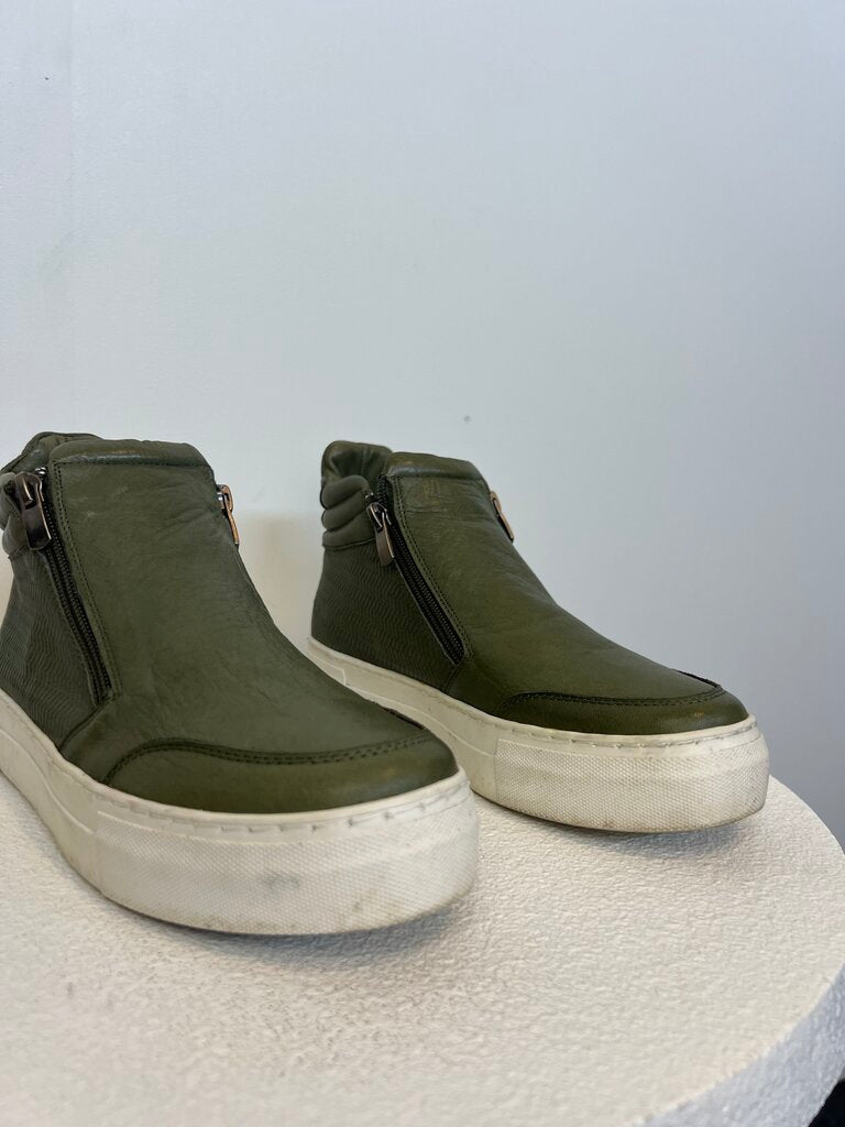 Rilassare Shoes - Size 37