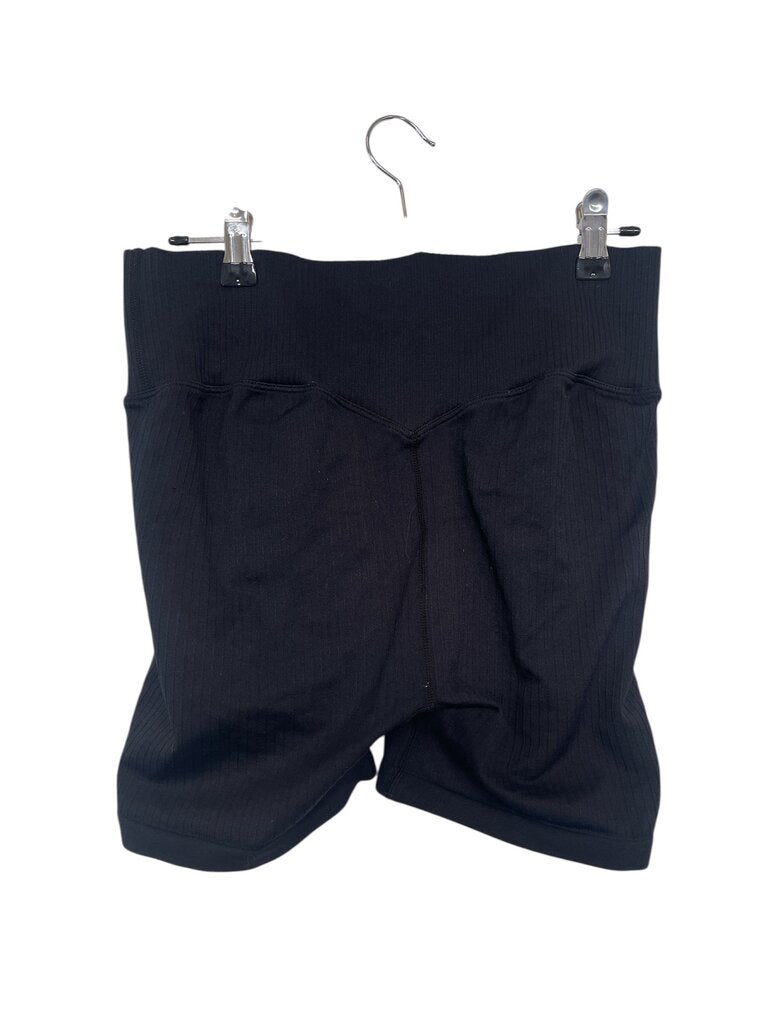 Aimn Shorts - Size L