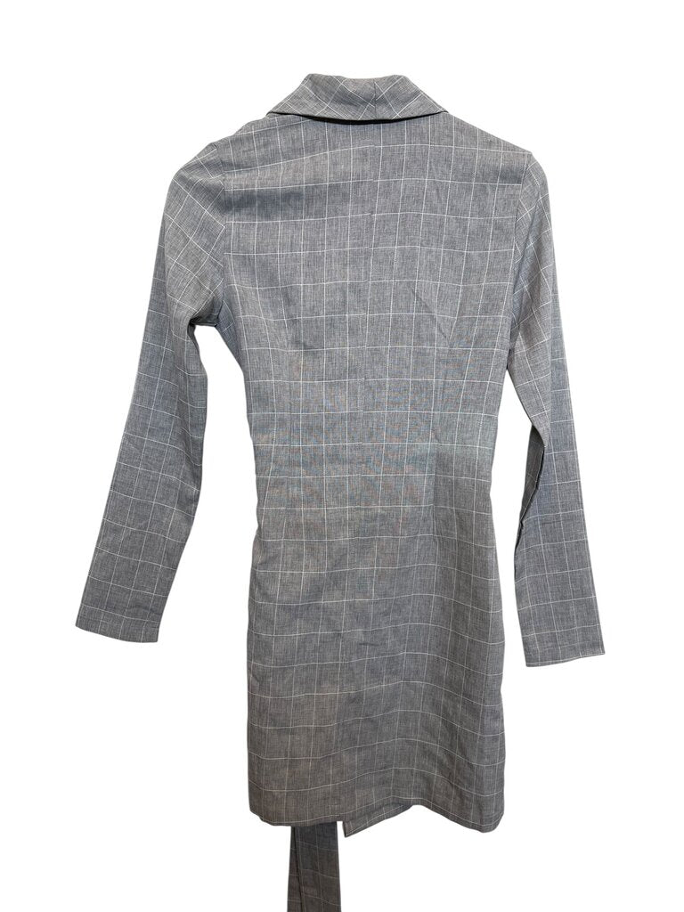 Pretty Little Thing Shirt Dress - Size 6