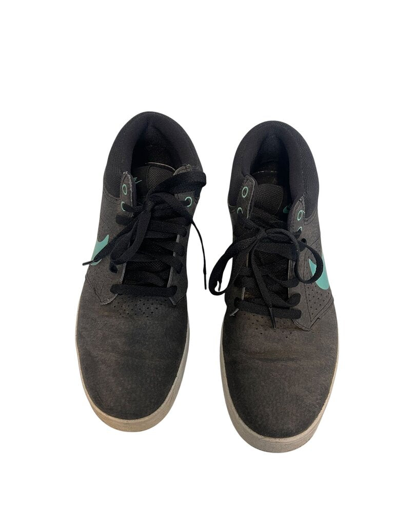 Nike Sneakers - Size 10