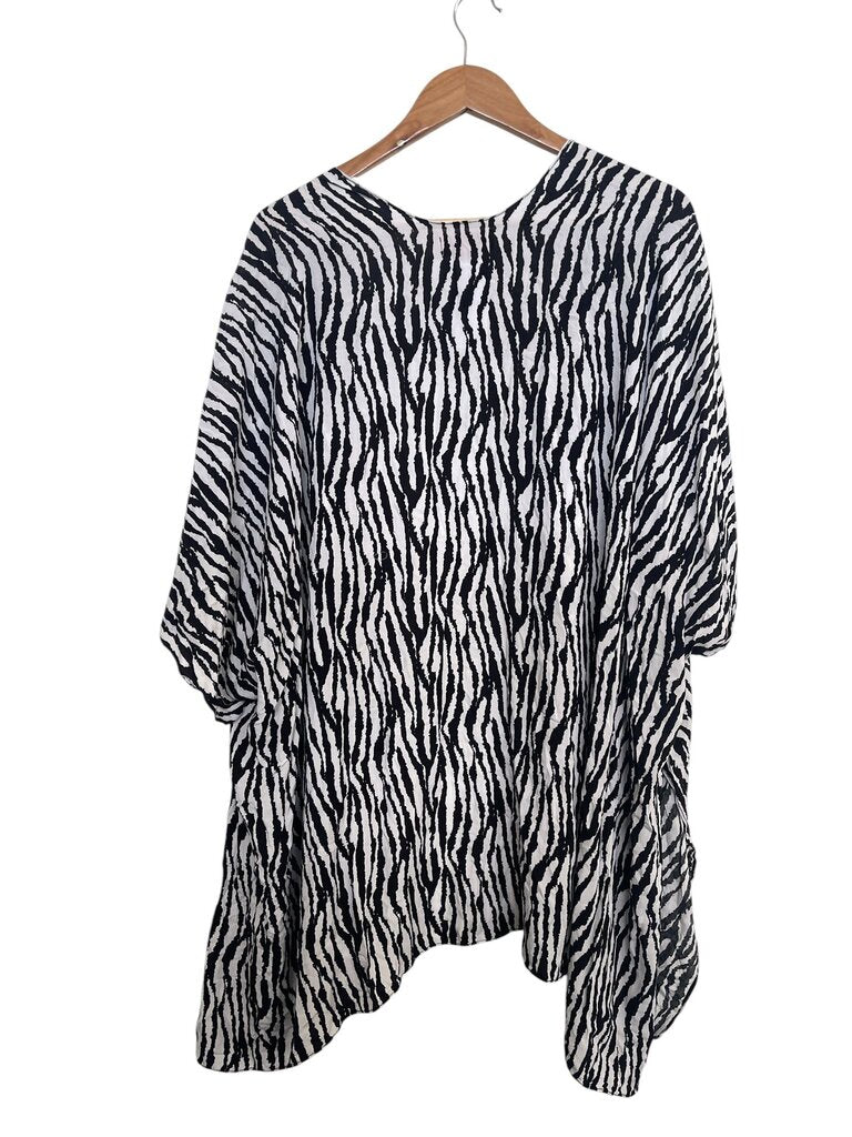 Resort by Augustine Light Cardi - Size OS