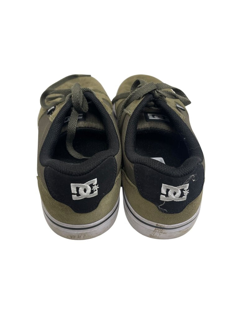 DC Sneakers - Size 10