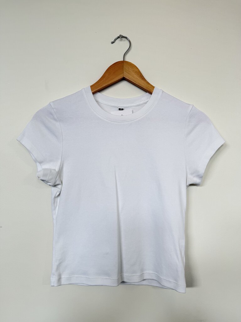 Uniqlo Tee - Size S