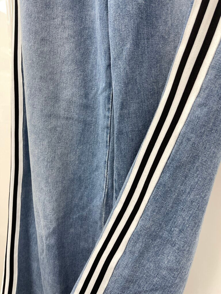 Berlin Jeans - Size M