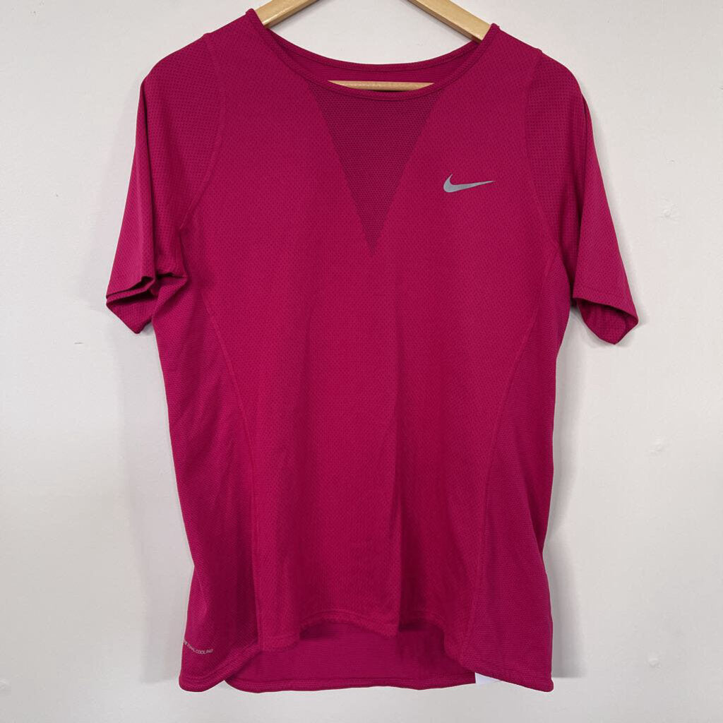 Nike Tee - Size L