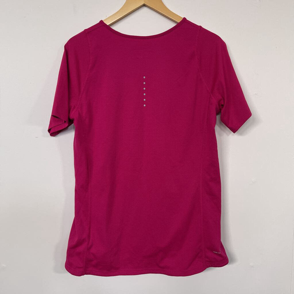 Nike Tee - Size L