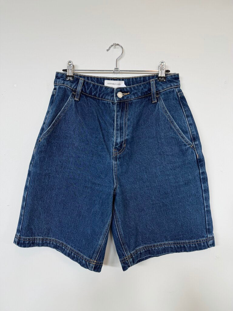 Assembly Label Shorts - Size 27 (9)