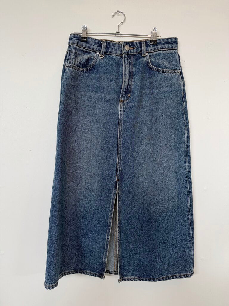 Neuw Denim Skirt - Size 28 (10) (Marked)