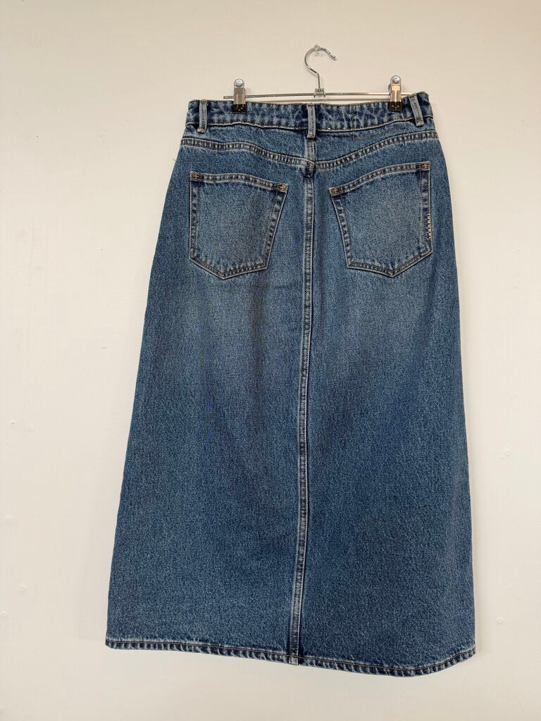 Neuw Denim Skirt - Size 28 (10) (Marked)