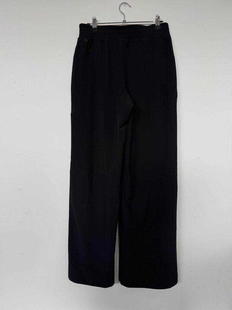 Lululemon Pants - Size 6