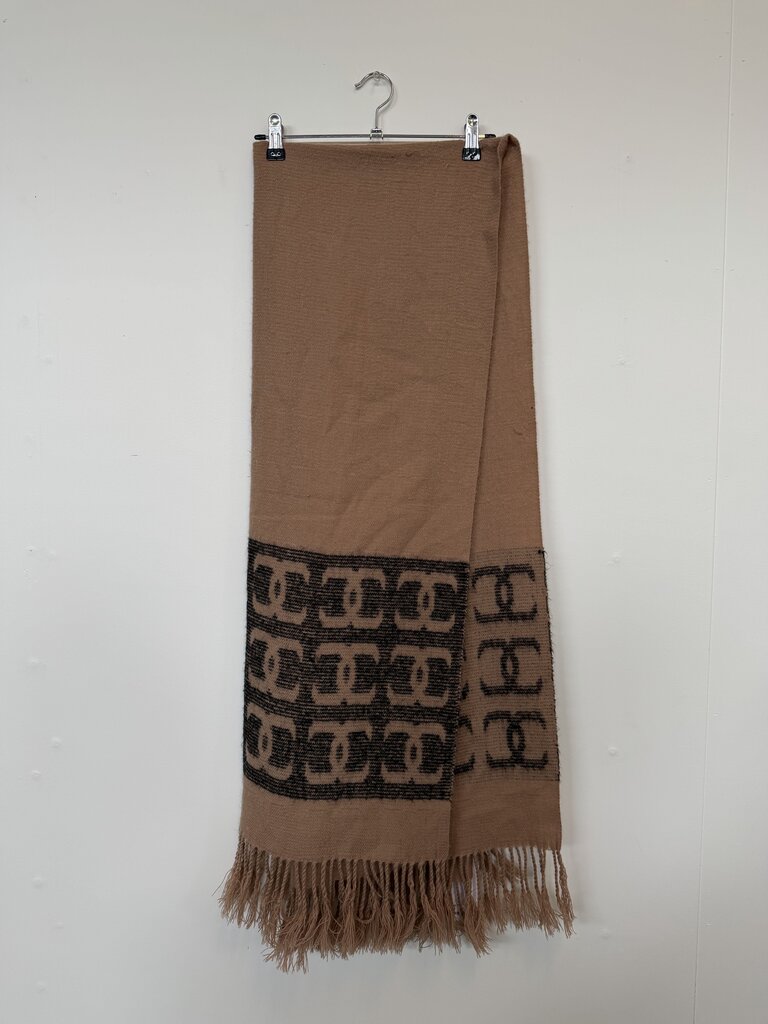 Chanel Replica Scarf (pull)