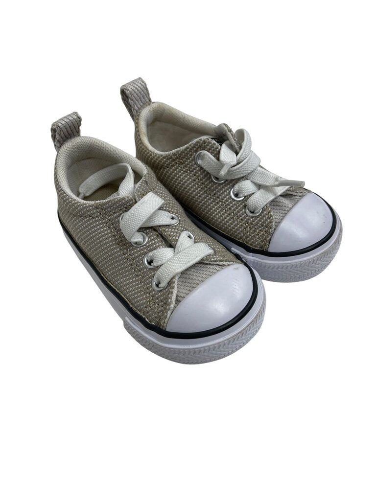 Converse Sneakers (new) - Size 4