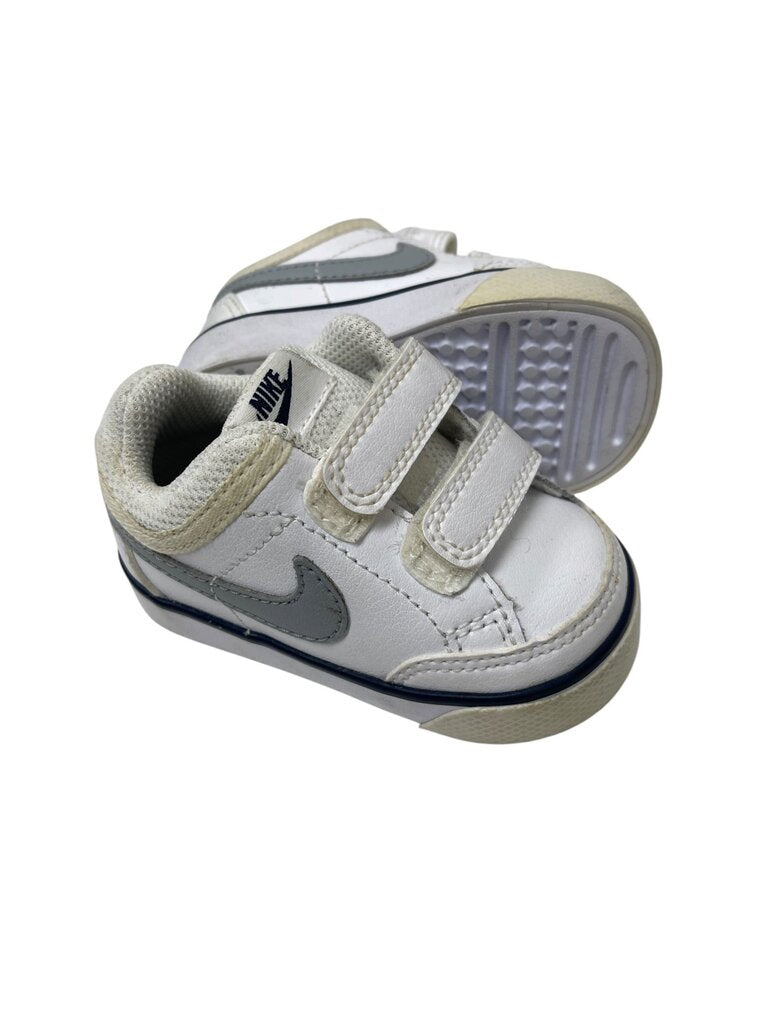 Nike Sneakers (marks) - Size 3C