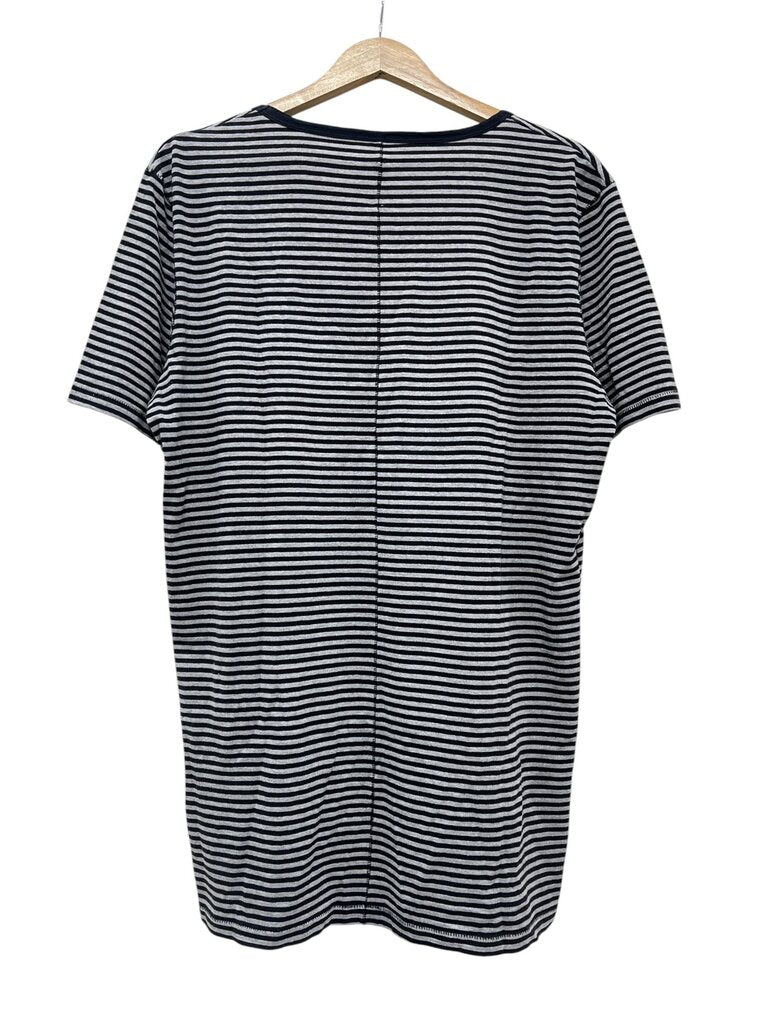 Commoners Tshirt - Size L