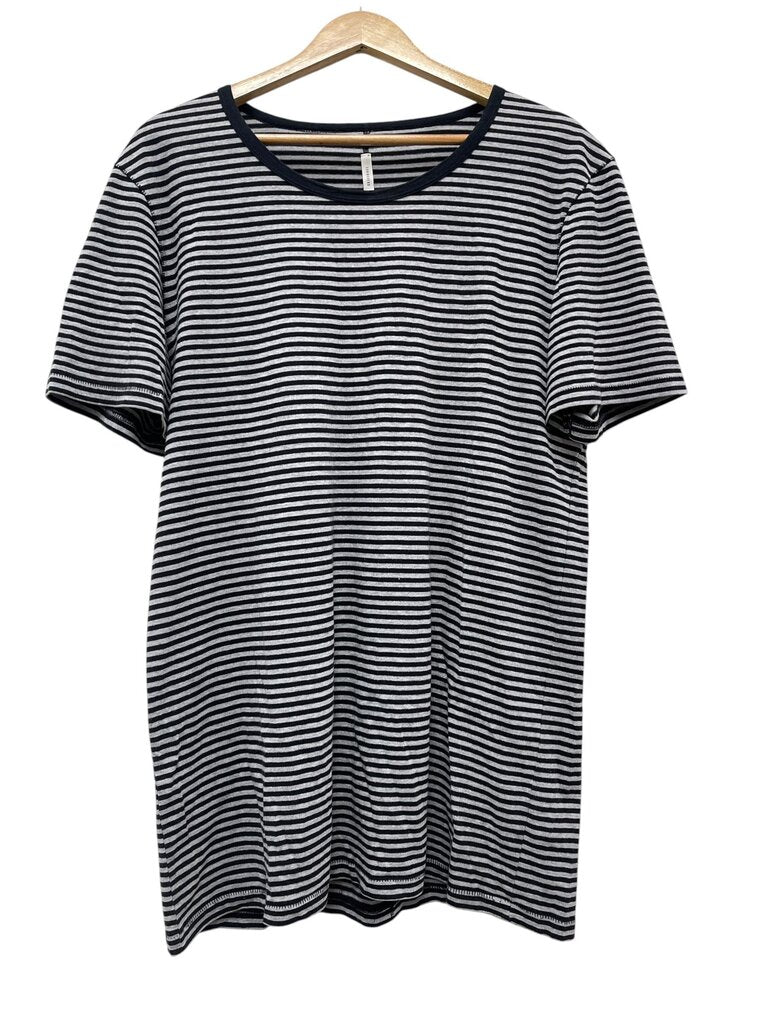 Commoners Tshirt - Size L