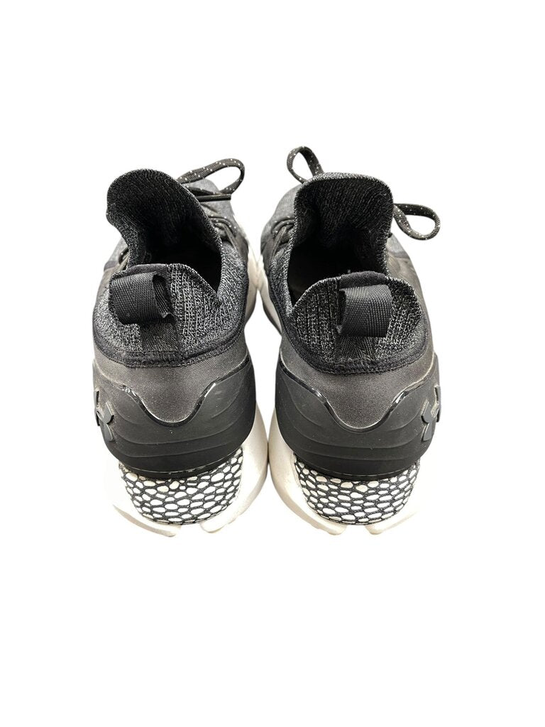 Under Armour Sneakers - Size 7