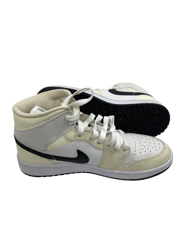 Air Jordan Sneakers (box) - Size 7.5